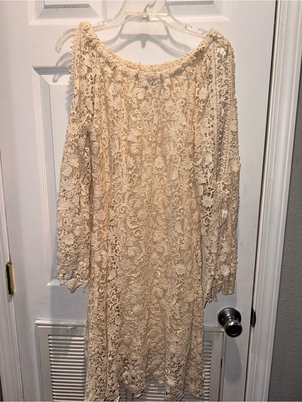 Rockwell Tharp Women’s M Cream Crochet Lace Boho Off Shoulder Bell Sleeve Dress